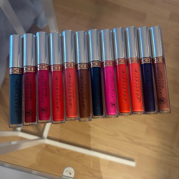 Anastasia Beverly Hills Liquid Lipstick Bundle- assorted - Picture 3 of 5